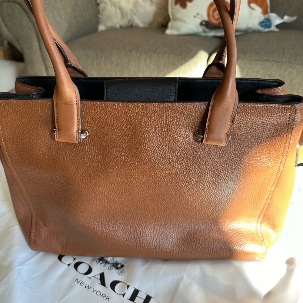 COACH Swagger Carryall Satchel tote - Picture 3 of 15